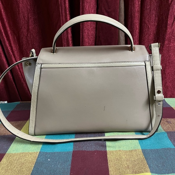 Micheal kors bag - Picture 3 of 9